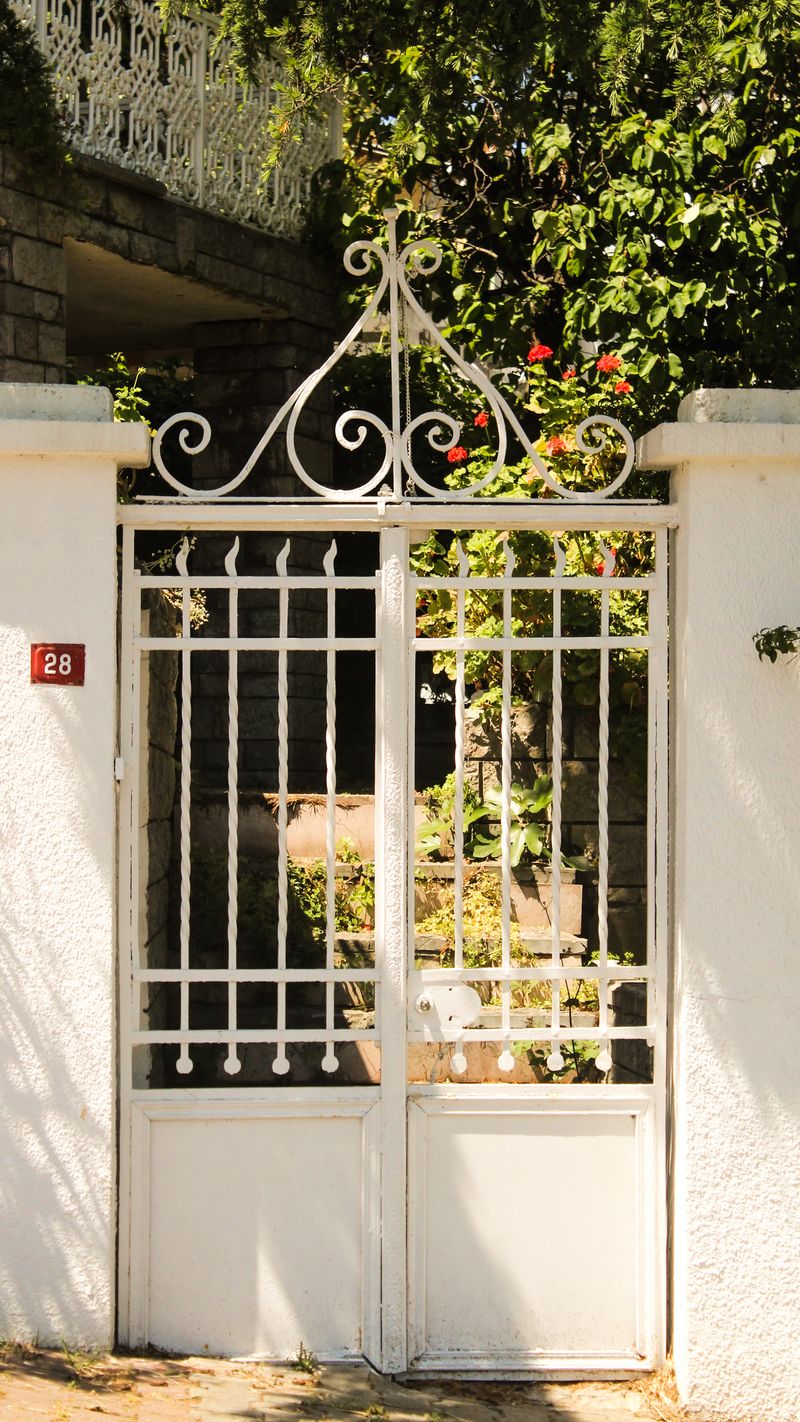 Gate installation in Sunrise, FL