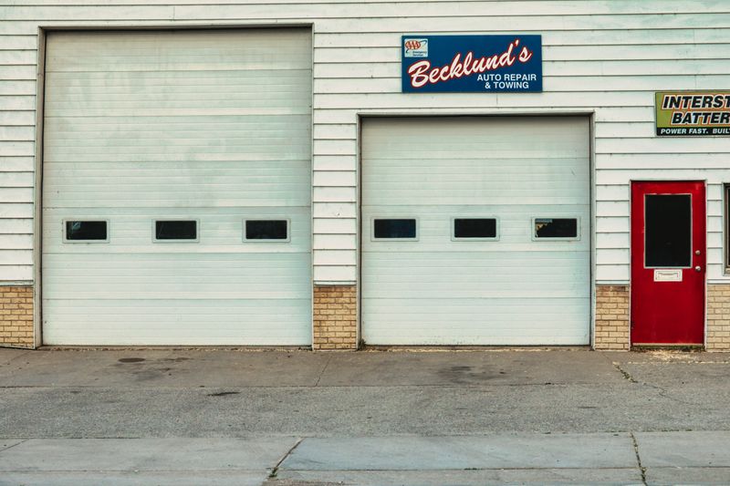 Professional garage door repair